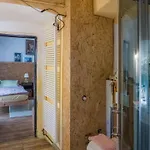 Very Old House Апартаменты
