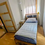 Апартаменты Very Old House Ptice