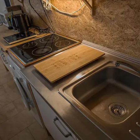 Very Old House アパート