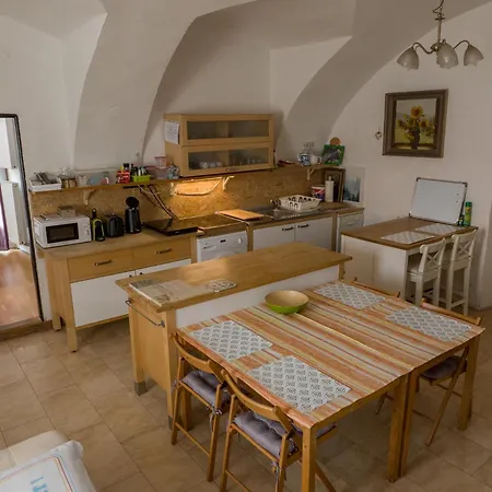 Very Old House アパート