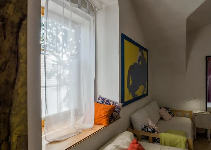 아파트 Very Old House *