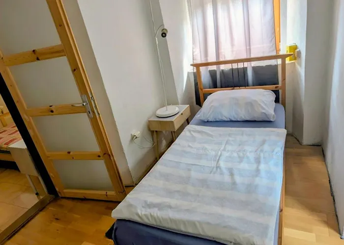 Lägenhet Very Old House Ptice