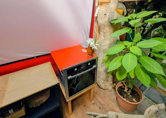 아파트 Very Old House